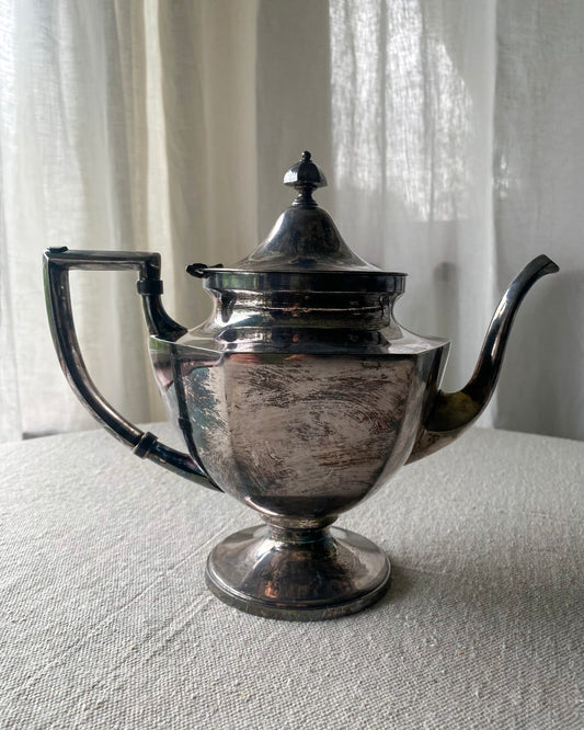Meriden Britannia Co Silverplate Tea Pot, early 20th c.