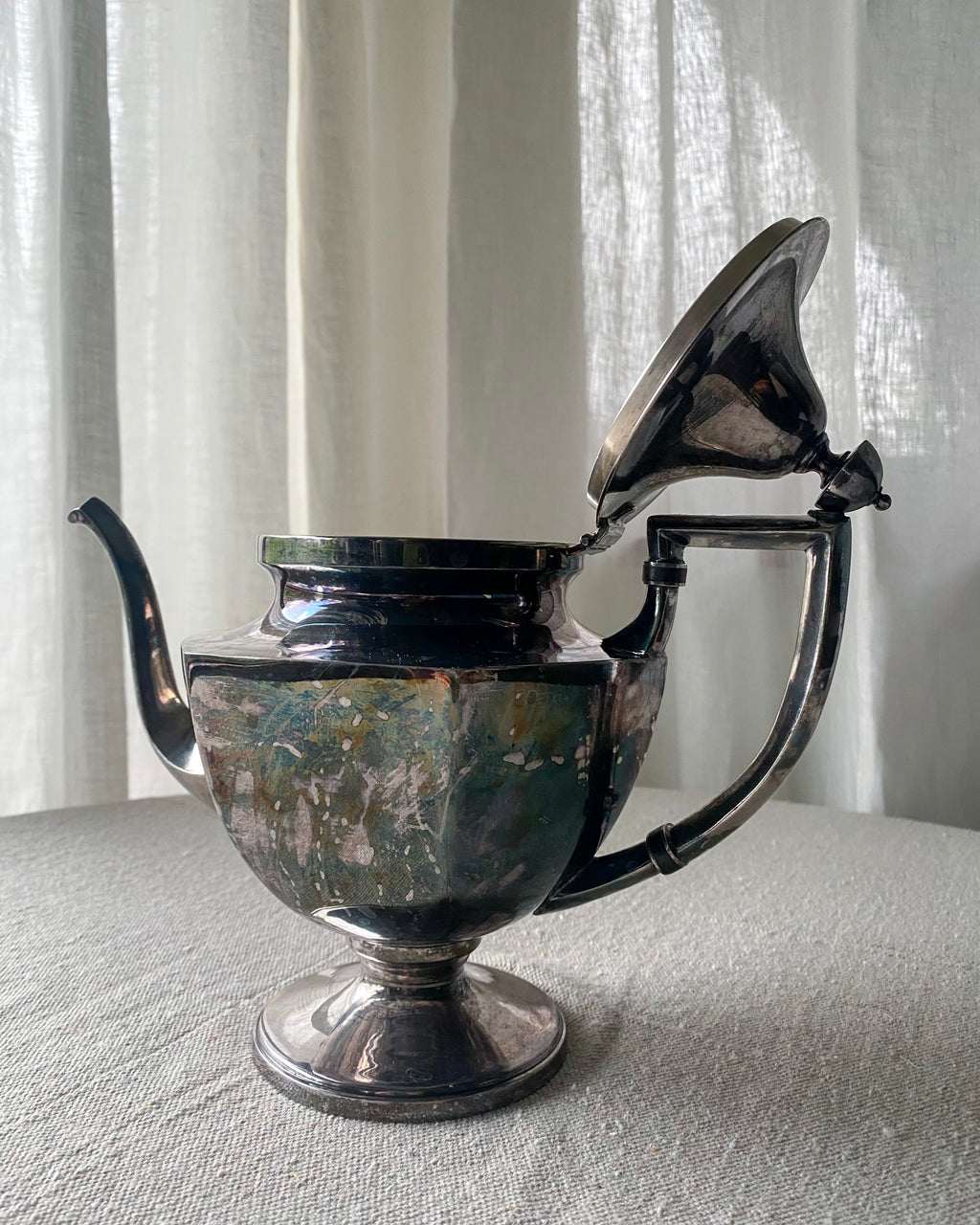 Meriden Britannia Co Silverplate Tea Pot, early 20th c.
