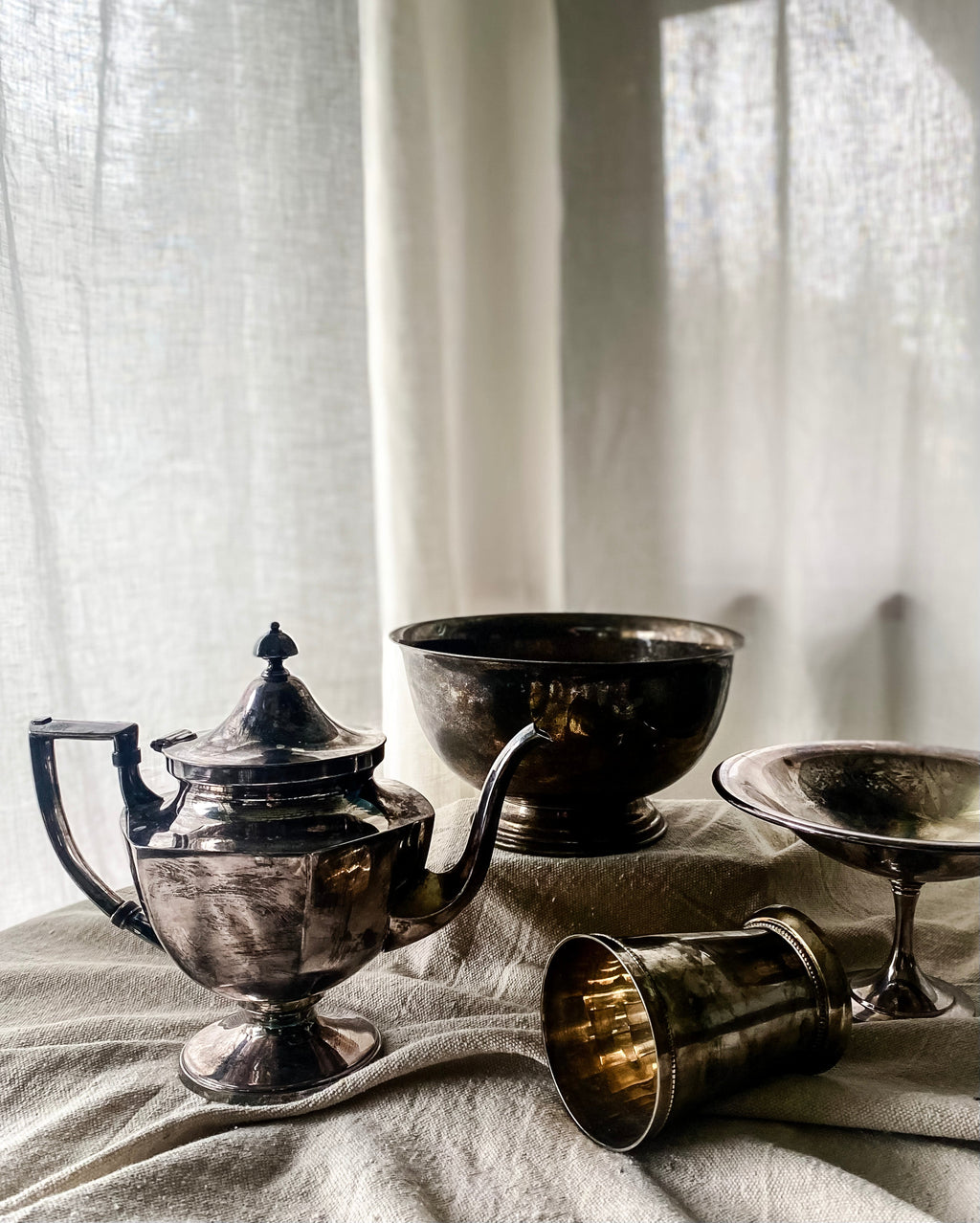 Meriden Britannia Co Silverplate Tea Pot, early 20th c.