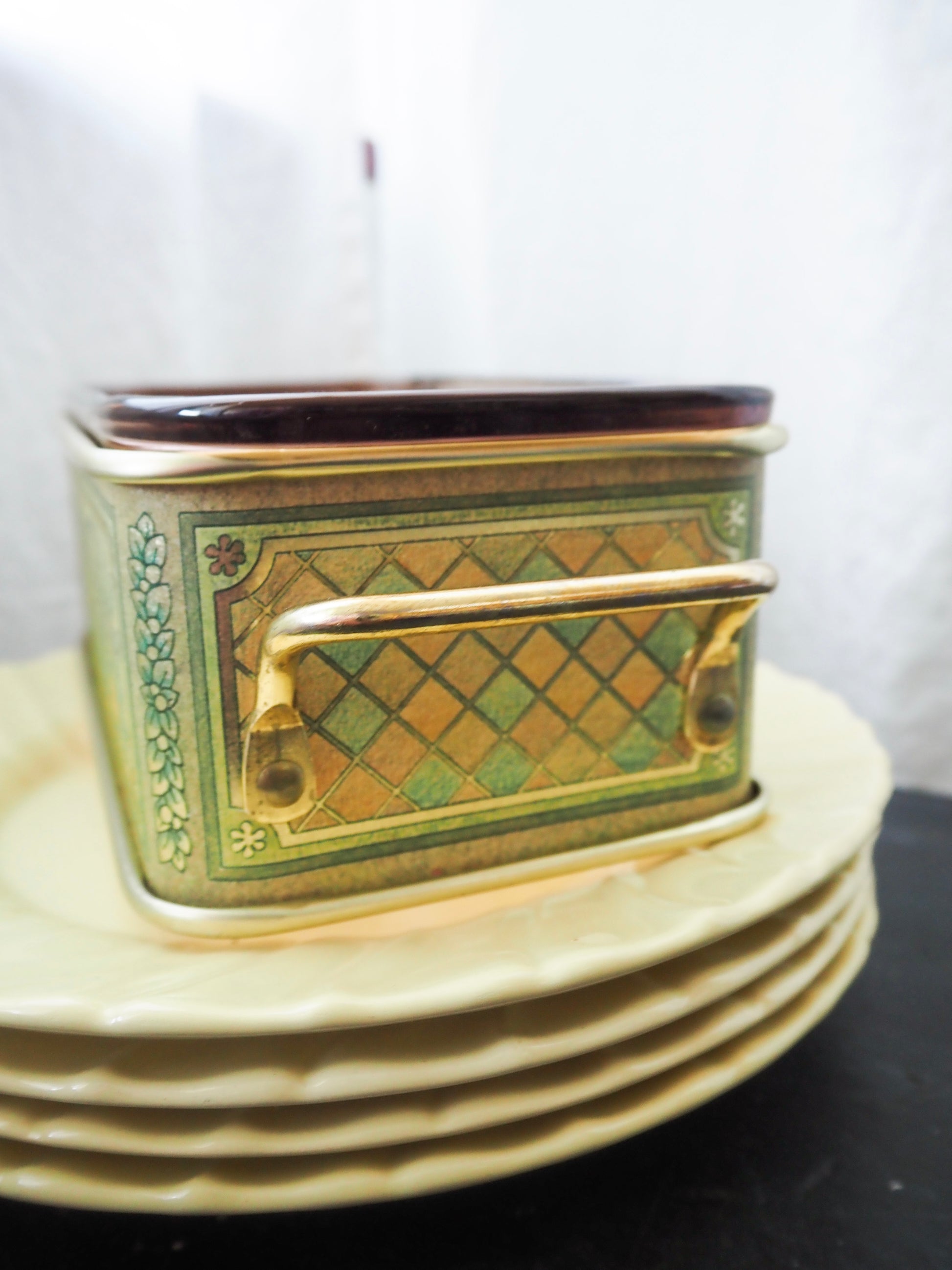 Pyrex Baking Dish with Metal Server