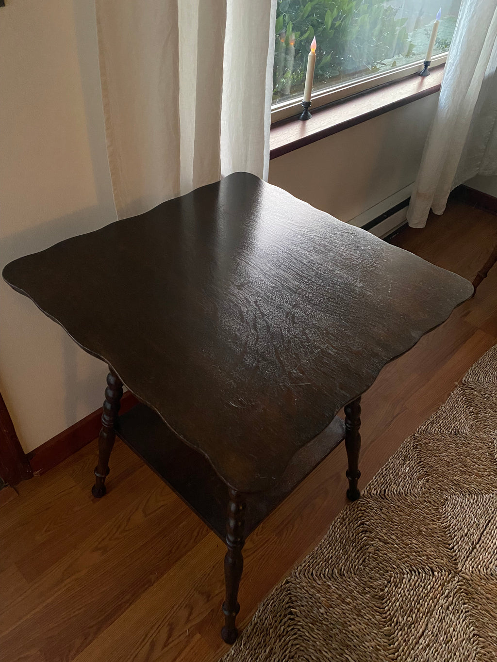 Antique Bobbin-Leg Parlor Table